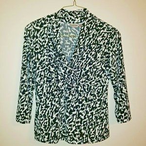 Chico's women's top blouse size 1 v-neck